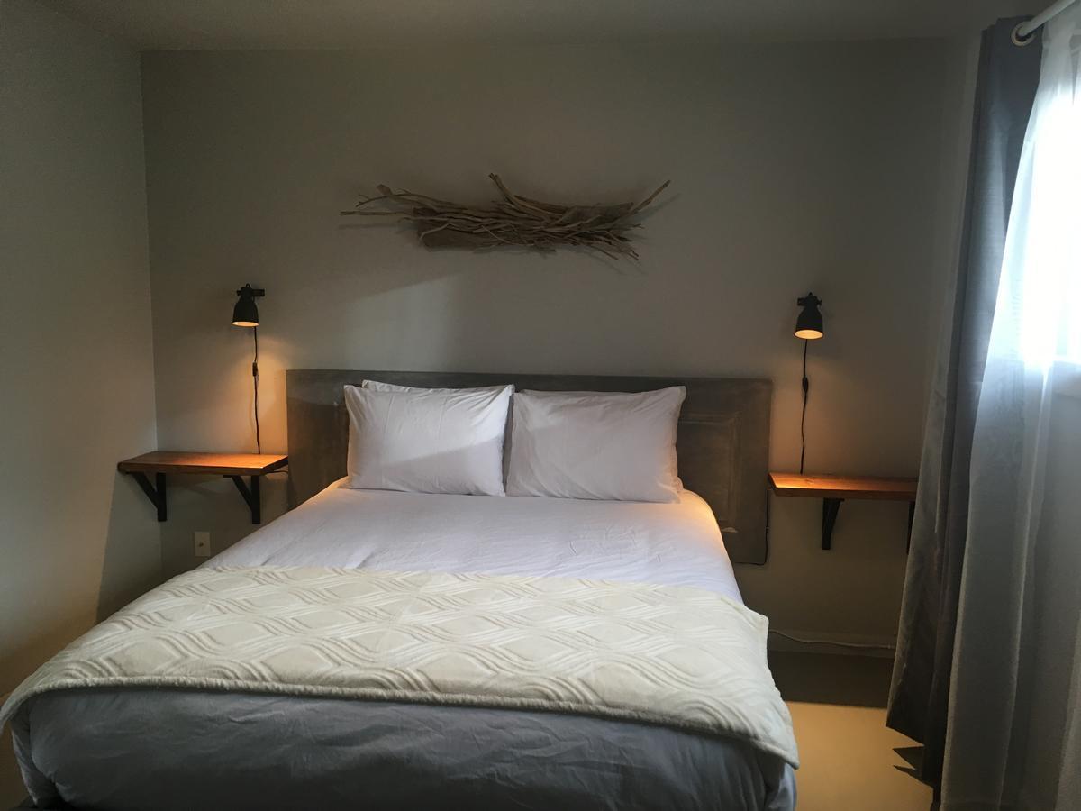 Pinewood Inn Голден Экстерьер фото